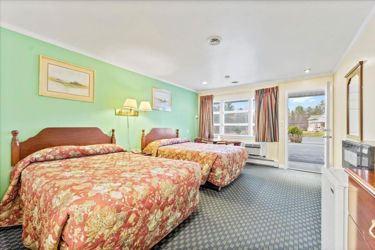 Top Hill Motel Саратога-Спрингс Экстерьер фото