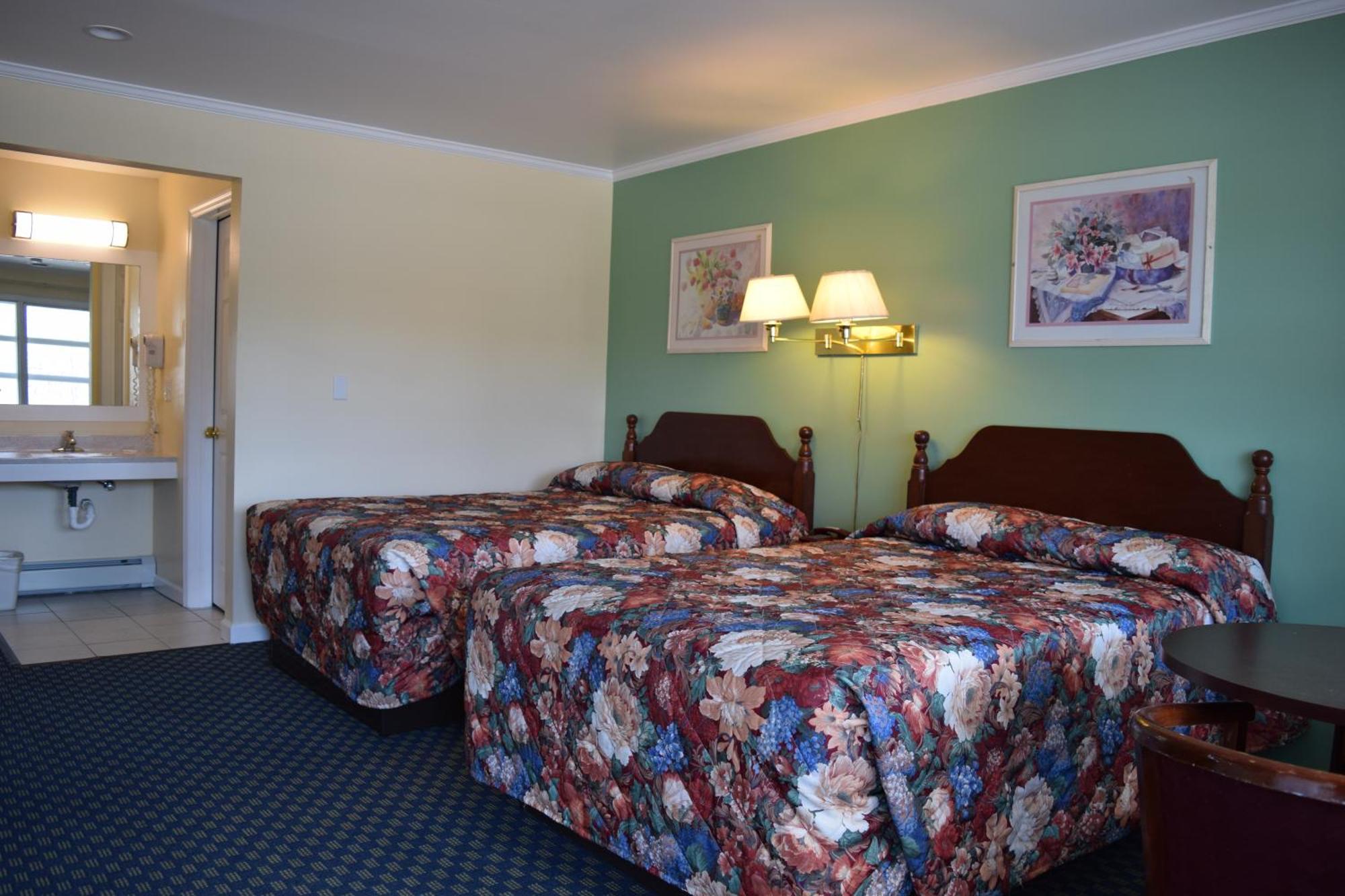 Top Hill Motel Саратога-Спрингс Экстерьер фото